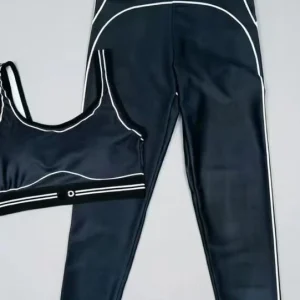 Slim Fit Workout Outfit with Stretch Fabric